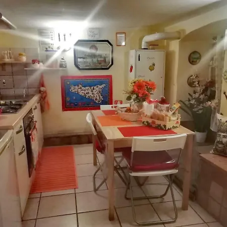 Bed and Breakfast A Casa Di Amici Κατάνια